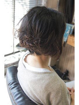 オーバーキャプテンネイキッド(OVER CAPTAIN NAKED) 前下がりキャリアボブ＊顔周りストレート×Airwave