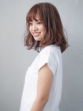 ヘアーループレル(Hair ruup Rell design works) オリーブベージュの柔らかロブ