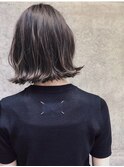 外ハネフラットボブ