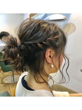 リガナッツ 赤羽店(Riganuts) [riganuts 赤羽]編み込みルーズアレンジ１