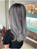 #バレイヤージュ#ロング#グレー#バーティカルバレイヤージュ