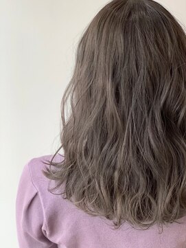 ジーナ 船橋(Zina) 小顔セミウェットウェーブピンクベージュハイライトカラー