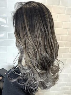 オーブ ヘアー カラ 今福鶴見店(AUBE HAIR cara) 【AUBE HAIR】バレイヤージュ×シルバーアッシュ