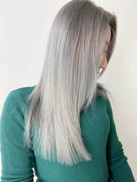 ケーツー心斎橋 クイーンズガーデン バイ ケーツー(K two QUEEN'S GARDEN by K two) 透明感シルバーカラー/ケアブリーチ/心斎橋&難波&なんば