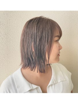 オウルヘアー(Owl hair) 明るめラベンダーアッシュ/外ハネボブ/レイヤーボブ