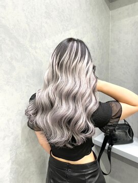 ロア 中目黒(loa) レイヤーロング/グレーベージュ/黒髪/前髪パーマ[中目黒]