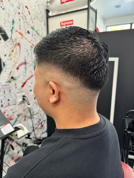 ヘアーズアーク(Hair's ARK) スキンフェード
