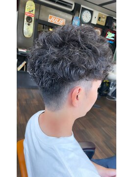 ジュリー(Julie) メンズパーマカット