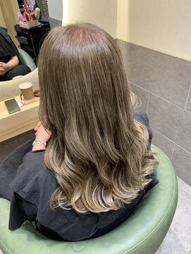ビスコヘアー(BISCO hair) 脱白髪染めのハイトーンカラー