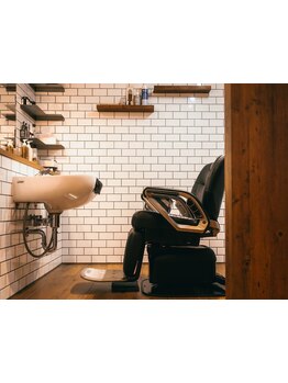 《21時まで営業》少人数ならではの空間が魅力◎経験豊富なベテランstylistがマンツーマンで対応致します★