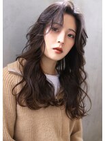 ロゼ 茨木(Rose)&nbsp;【ROSE】レイヤーカット＿センターパート＿ニュアンスパーマ