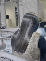 アイノア シノン 神保町(AInoa sinon)&nbsp;髪だけでなくお肌も綺麗に見せる…オリーブグレージュ