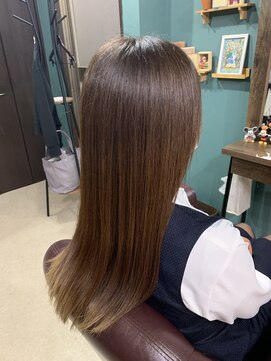 ルポ(Repos) 髪質改善トリートメントで艶髪に