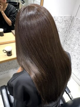 マリックインク バイ キューミー(MARIC inc. by Qmee) 【マリコ】大人の艶髪/レイヤーカット/集中ケアトリートメント