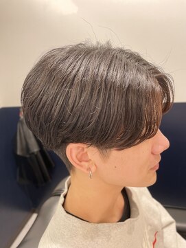 センターパート｜大人っぽく決まるナチュラルスタイル