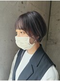 アッシュグレーの耳かけショート