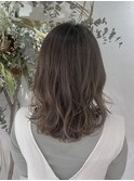 ふんわりミディアム白髪ぼかしナチュラルハイライト