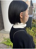 イヤリングカラー×黒/切りっぱなしボブ【カペリベラ香里園店】