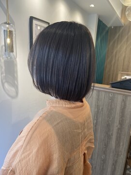 ムーン ティコブラーエ(moon tico brae) 7月【グレージュカラー/シルキーベージュ/斜めバング】