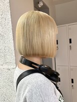 ラフ 立川(Laff)&nbsp;前下がりボブ切りっぱなしボブショートボブミルクティーアッシュ