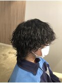波巻きウルフ(刈り上げツーブロック黒髪パーマ)