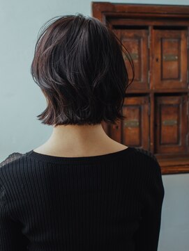 アマリス(Amaris) ショートウルフ20代/30代/40代/50代/庭瀬