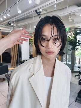 メゾンアクア 表参道(Maison ACQUA) =メンズボブ/フェザーパーマ／MEN’S HAIR/ブルーブラック