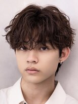 ルーシー 川越(LUCEY)&nbsp;センターパートフェザーパーマシャドウパーマメンズパーマ