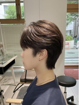 ネオリーブウリ 二子玉川店(Neolive uri) ブルーブラックフェザーパーマサーフカールセンターパート