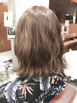 ネオリーブ コパン 鶴見店(Neolive copain) 赤み消しミルクティーベージュ neolivecopain