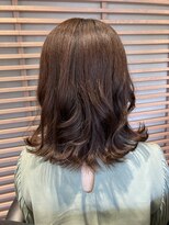 パインデゴールド(Pine de Gold) ふんわりミディアムヘア