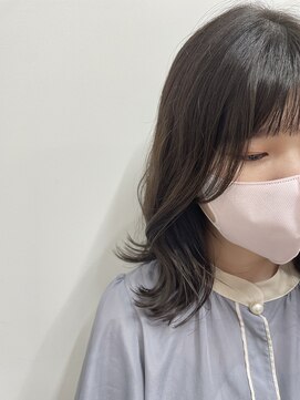 ウクラ バイ レシッド 池袋(uchla by rcid) くびれヘアこなれミディワンカール外ハネボブ姫カットグレージュ