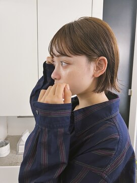 ヒュージ 三軒茶屋(huge) タイトな外ハネボブ_ミディアム_ショートカット_20代30代