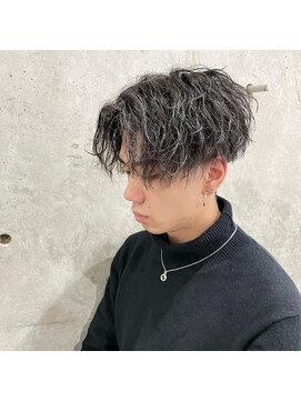 イーラ(era) ツイストスパイラルパーマセンターパート