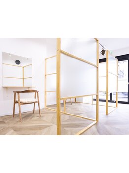 《隠れ家サロン》通いやすいナチュラルな雰囲気の店内で、極上のくつろぎtimeをご体感[津田沼/津田沼駅]