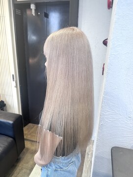 ジゼル(GiseL) ホワイトベージュカラー