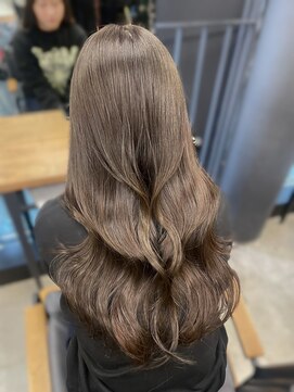 アリュウル 表参道(ALLURE) ブリーチなし＊ミルクティーグレージュ×レイヤーカット◯伊藤