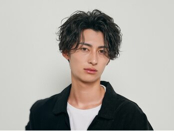 フィフス 天神大名(fifth)の写真/《王道の人気No1デザイン》ツイストスパイラルパーマで垢抜けるセンターパートに＊[天神/シャドウパーマ]