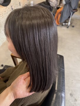 ティム(tim) 暗め透明感カラー