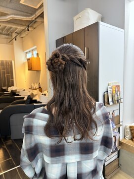 デイジードゥ(Daisy duex) お呼ばれヘア/くるみちゃんヘア/ヘアアレンジ/ハーフアップ