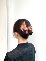 ブローチェアヴェダ&nbsp;推し活、推し色、ヘアアレンジ、カチモリ、まとめ髪、お呼ばれ