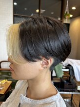 フィカ(Fika)&nbsp;ショート　前下がり　刈り上げ　フェイスフレーミング