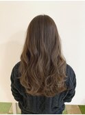 ゆる巻きロング×シナモンベージュ