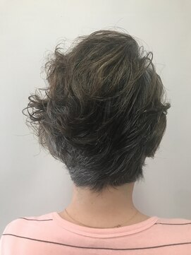 町上津役の美容室 ショート