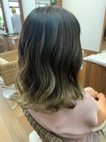 ヘアーサロン プアメリア(Puamelia)&nbsp;小顔ハイライトカラー透け感×インナーカラ×グラデーション