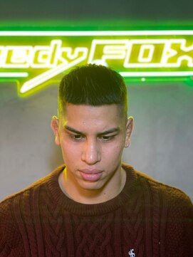 グリーディーフォックス 代々木(Greedy FOX) 韓国マッシュ/センタ-パ-ト/ツイストスパイラル/スキンフェード