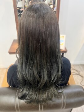 マリアバイアフロート(Maria by AFLOAT) 【山田】カーキグレージュグラデーションバレイヤージュ