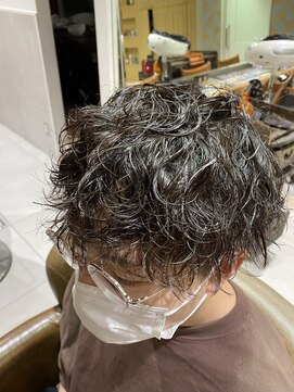 リボーン ビューティー リゾート 松戸店(re-born Beauty Resort) アッシュブラックベリーショートウルフカルマパーマ