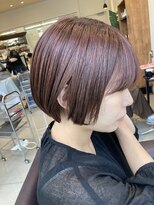 フェイバリットビューティシャルム(Favorite Beauty Charme) ピンクブラウンカラー×あごライン切りっぱなしボブスタイル