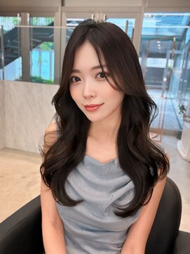 クム(kumu) 【kumu】 ロングレイヤー/顔周りカット/栄/名古屋